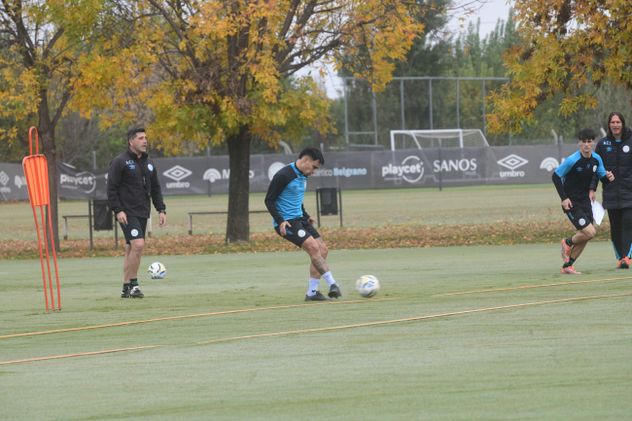 Entrenamiento de Belgrano en villa Esquiú, previo al clásico con Talleres.