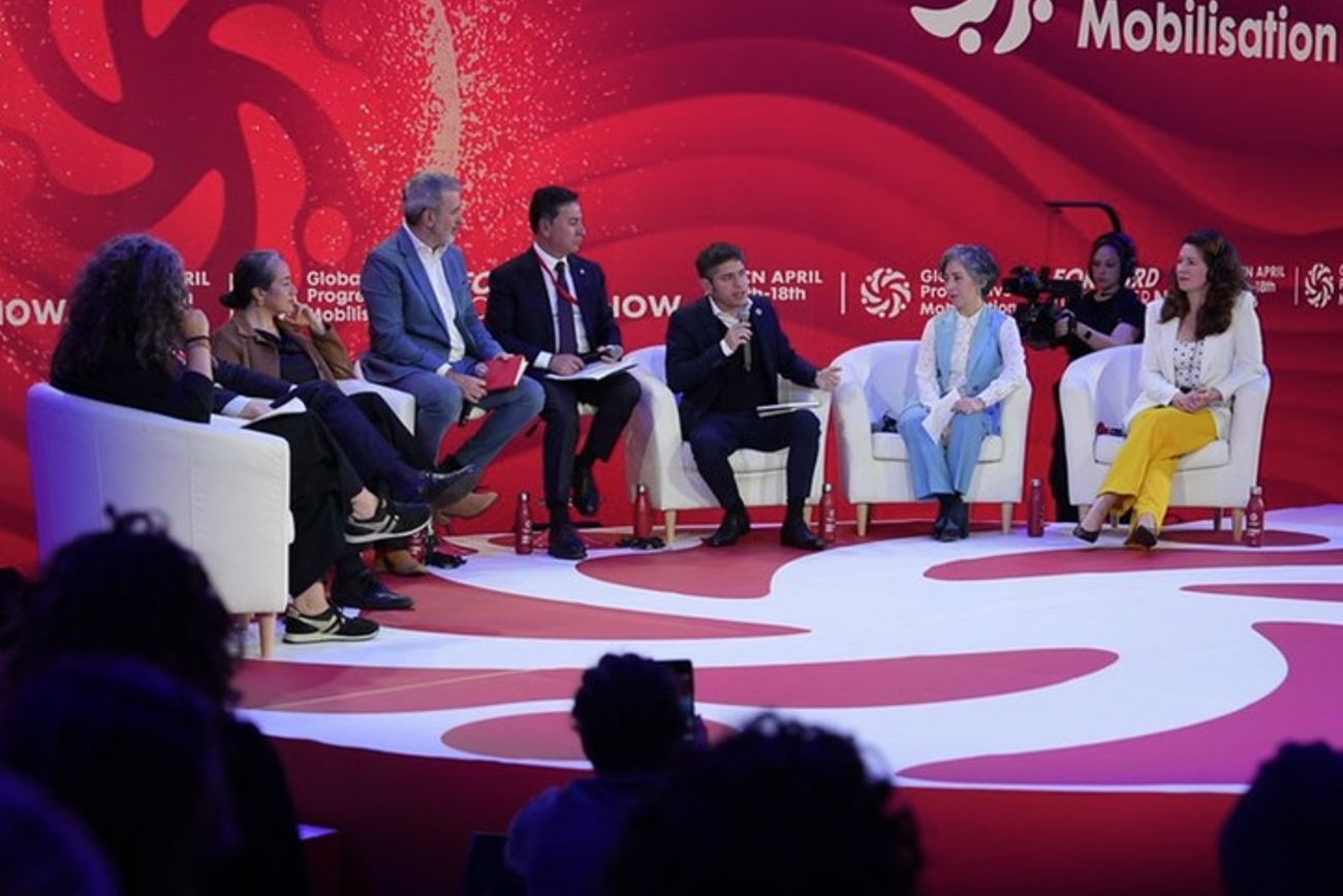 Kicillof, durante su exposición en el foro progresista en Barcelona.