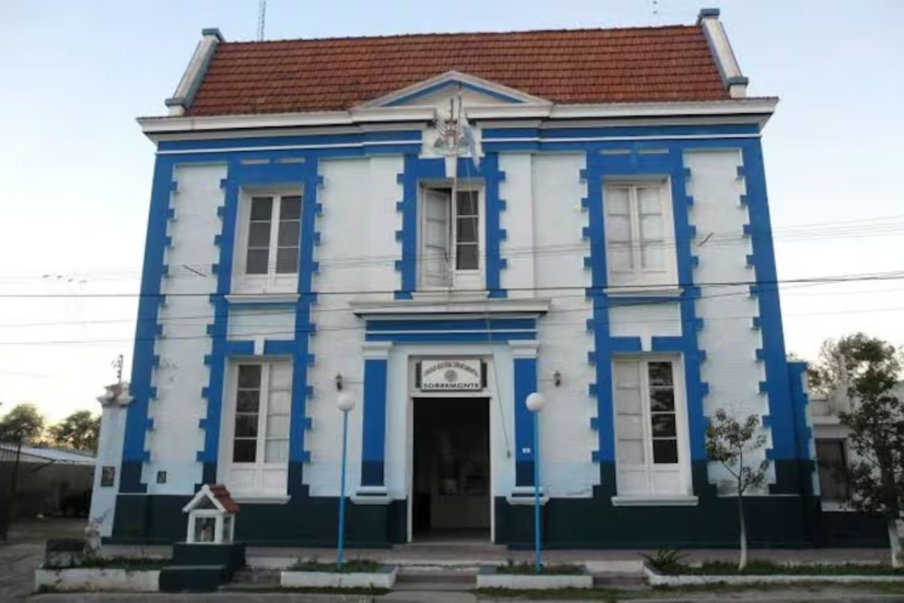 Departamental Sobremonte de la Policía. 