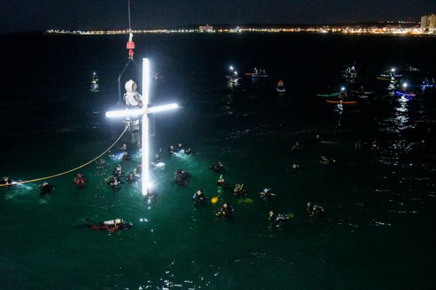 Vía Crusis submarino.