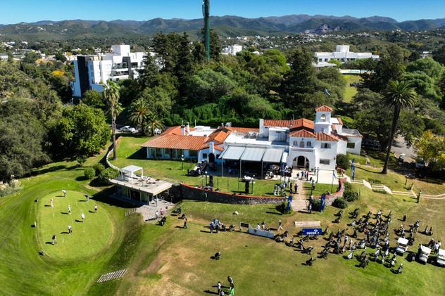 El grupo financiero consolidó su presencia en la provincia con una exclusiva jornada de deporte y negocios.