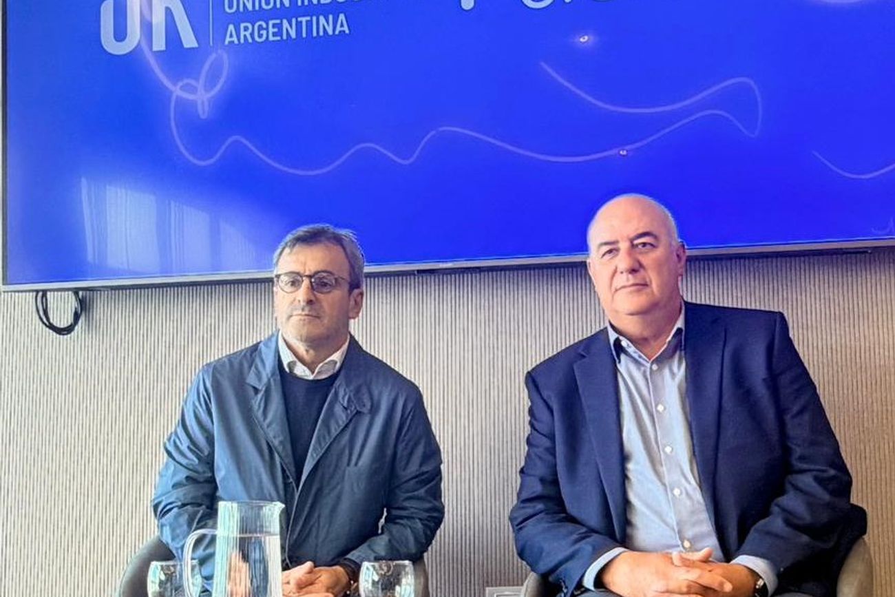 Martín Rappallini y Luis Macario, esta tarde en la sede de la UIC. 