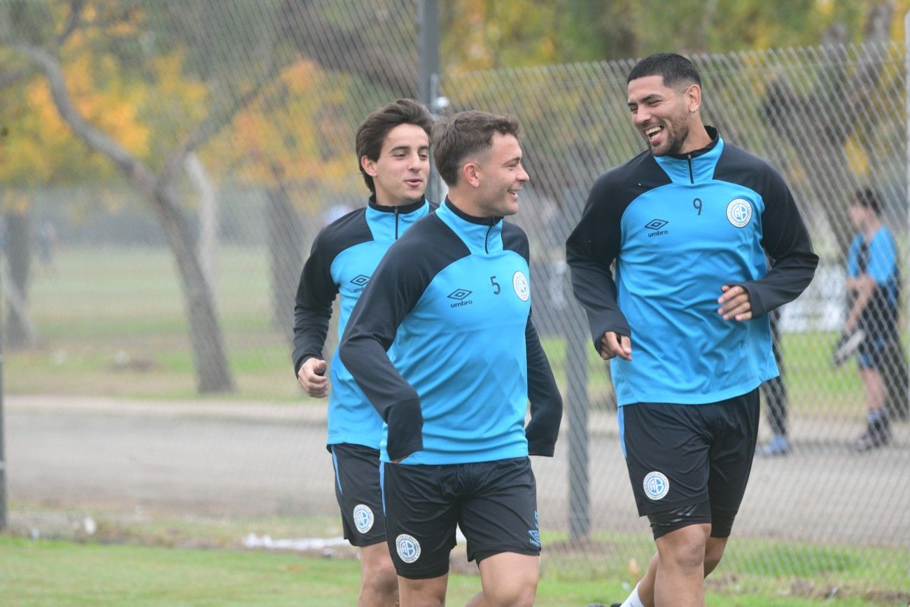 Ramiro Hernandes, Santiago Longo y Lucas Passerini son el rostro de Belgrano en la previa al clásico (Raminro Pereyra / La Voz).