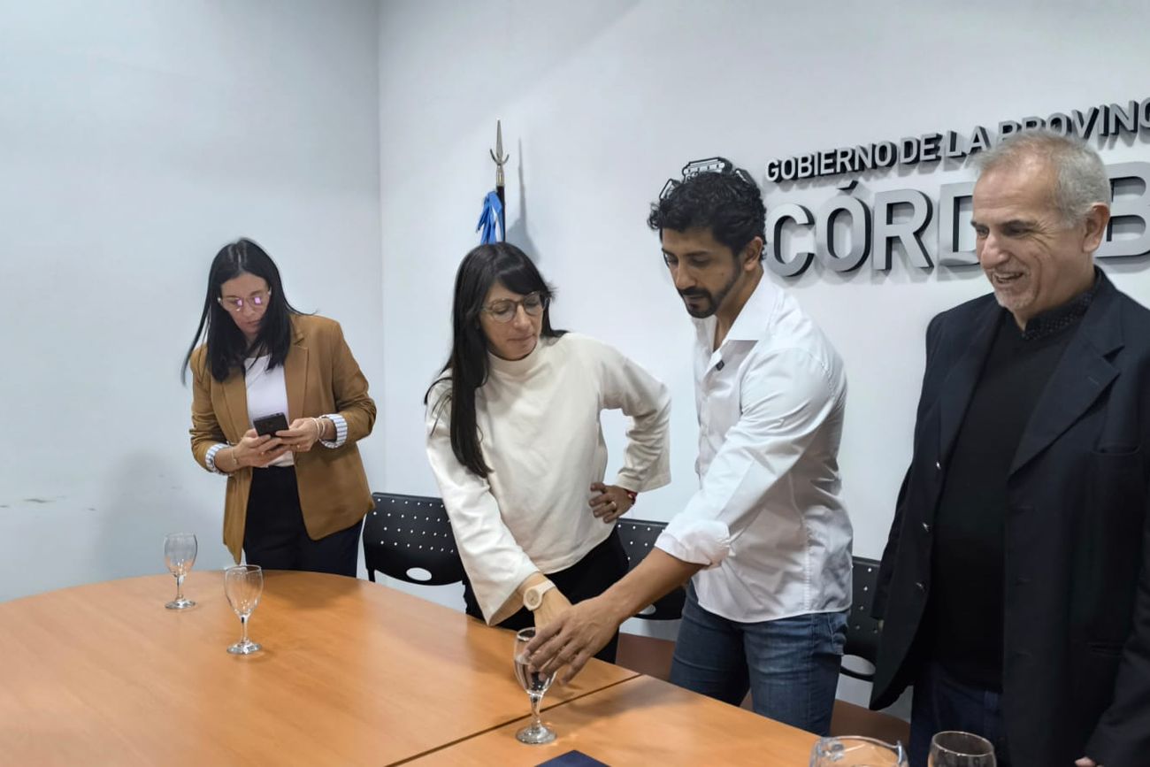 El anuncio del convenio regional para firmas digitales en salud. 