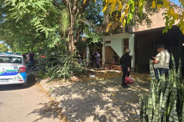 Conmoción en Chaco: un policía mató a su padre tras una discusión y luego asesinó a su expareja.