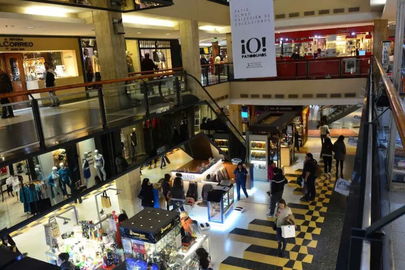 Patio Olmos.