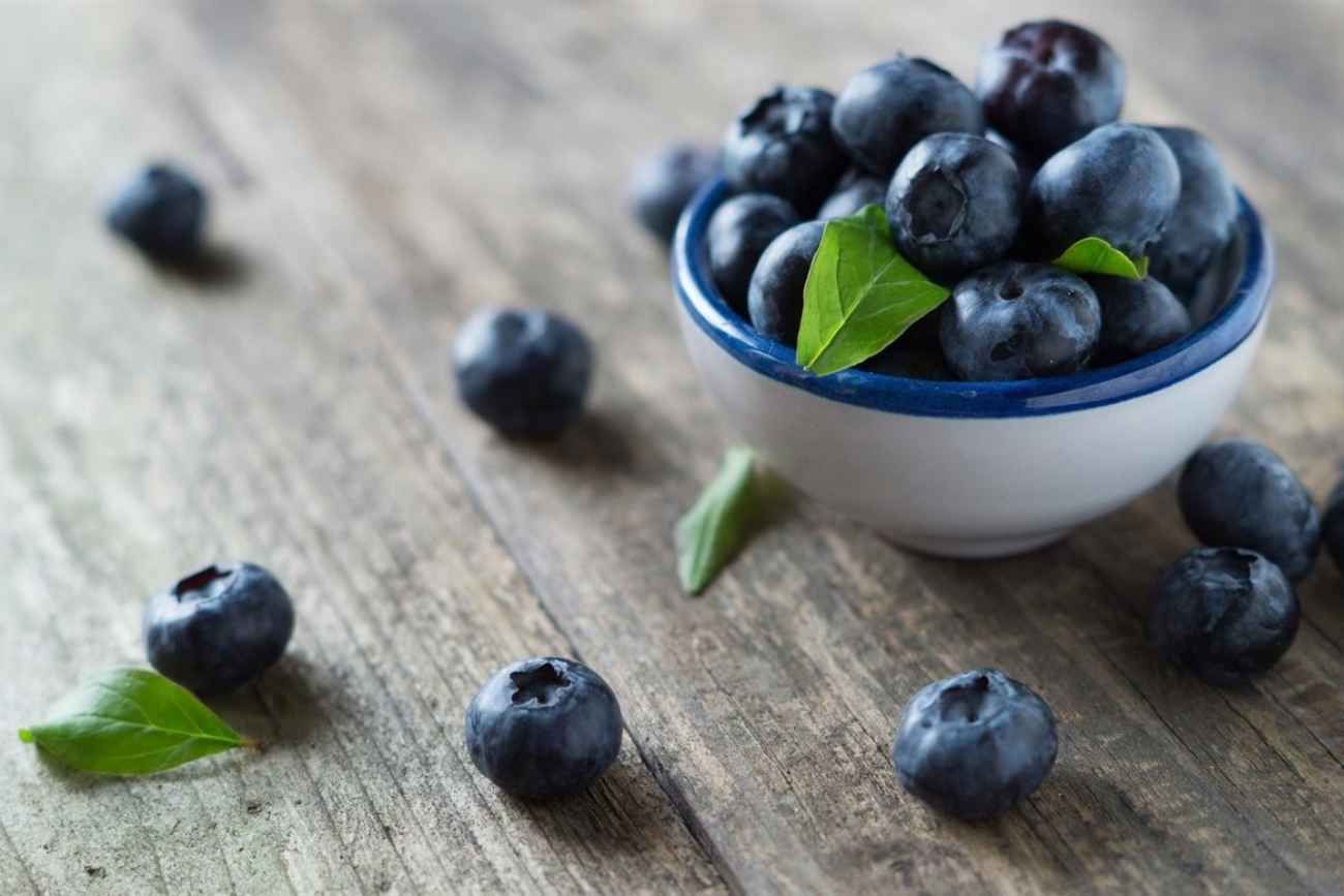 El jugo de arándano potenciaría la acción del antibiótico más usado contra la cistitis, según un estudio canadiense. 