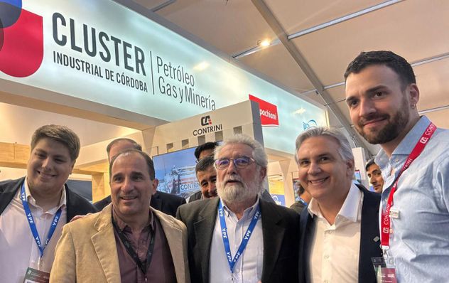 En un encuentro que se realizó en San Juan, en su discurso, el gobernador Martín Llaryora aseguró que cuando fue ministro de Industria de Córdoba impulsó las inversiones en el sector minero. (Prensa Gobierno de Córdoba)