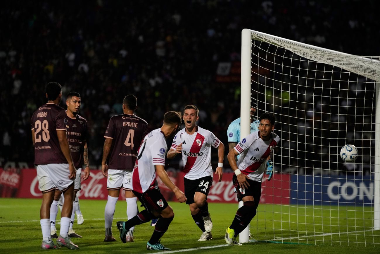 River en su visita a Venezuela para jugar con Carabobo, por Copa Sudamericana.