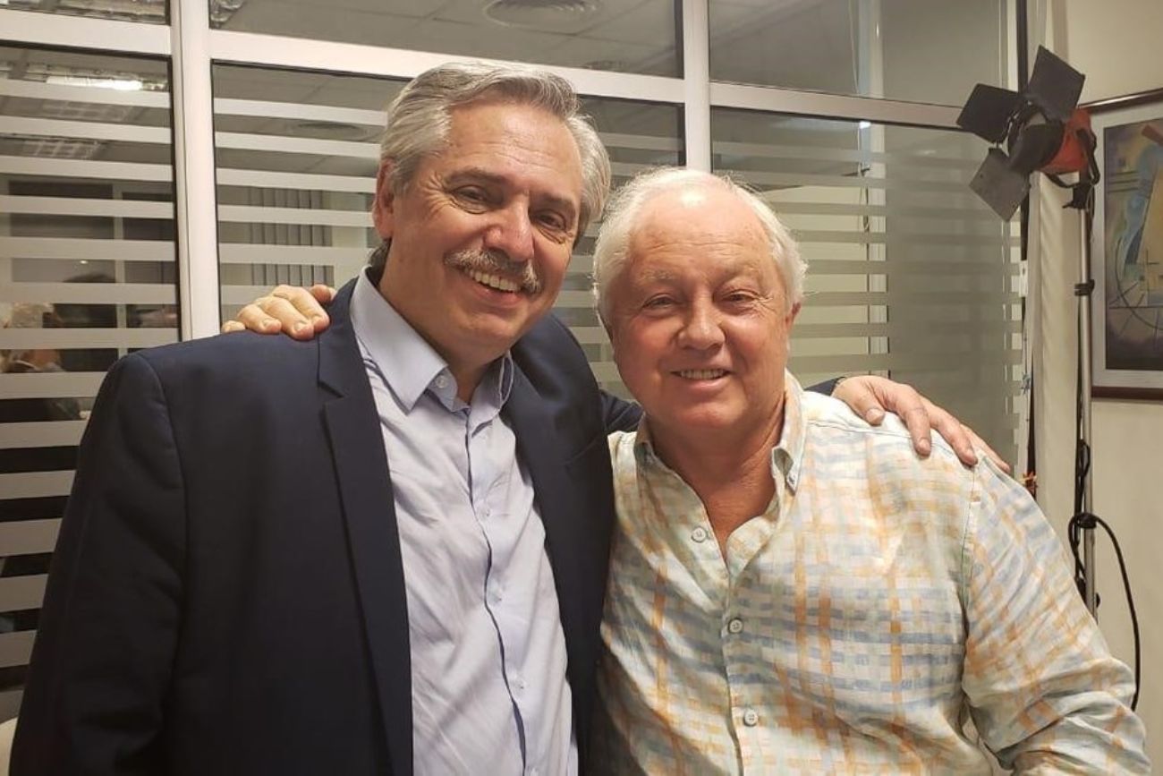 Alberto Fernández y el broker de seguros Héctor Martínez Sosa, contratista del Estado y esposo de la secretaria de Alberto, María Cantero. 