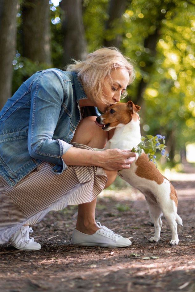 Tener una mascota en la tercera edad puede ser un motor de vida, aunque requiere elegir al compañero adecuado según el ritmo y la salud de cada persona.