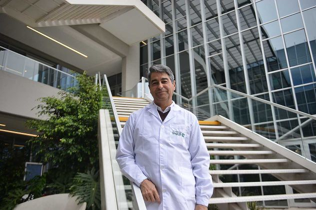 Marcelo Orias,  director de la carrera de medicina de la Universidad Siglo 21. 