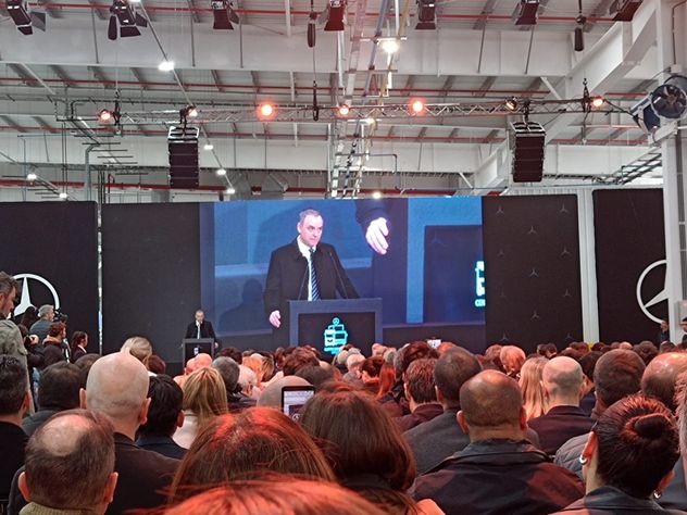Mercedes Benz inauguró su planta en Zárate, Buenos Aires.