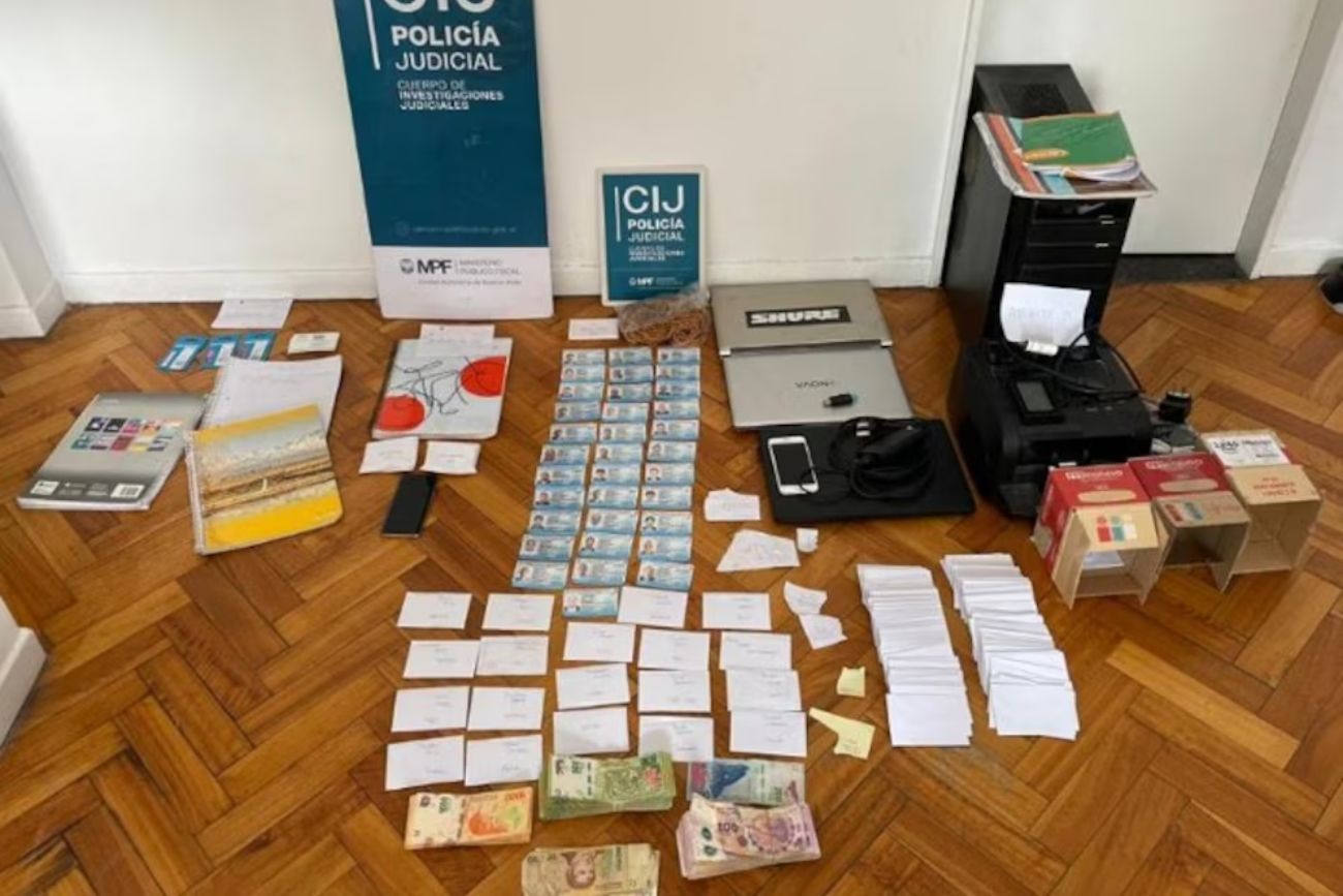 Condenaron a tres años de prisión al líder de una banda que vendía licencias de conducir falsas por redes