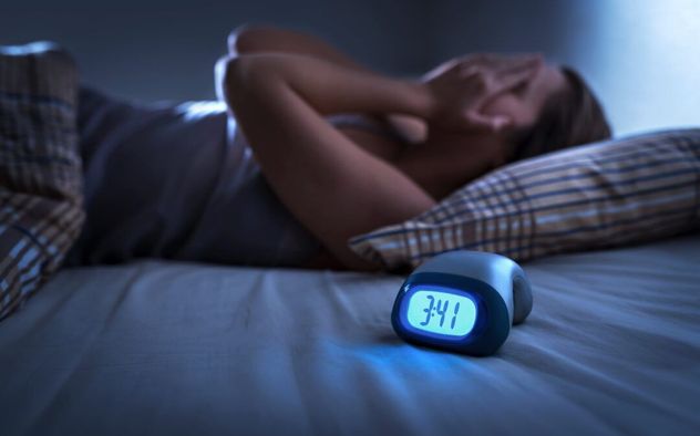 El problema que afecta a millones: por qué te despertás de madrugada y cómo solucionarlo.