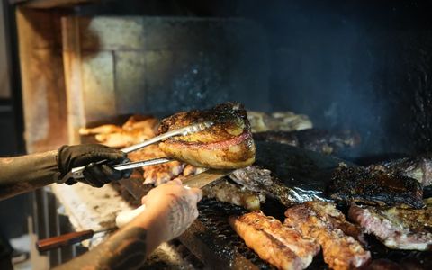 Asado. La parrilla, una bandera de la gastronomía. 