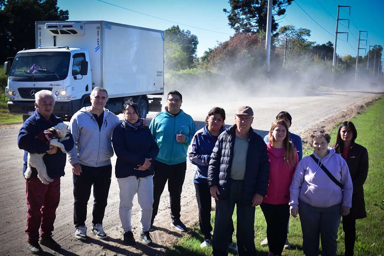Vecinos del barrio Villa Retiro de Horizonte II le reclaman al Gobierno provincial la pavimentación de la calle Bernardino López, su único acceso vehicular.