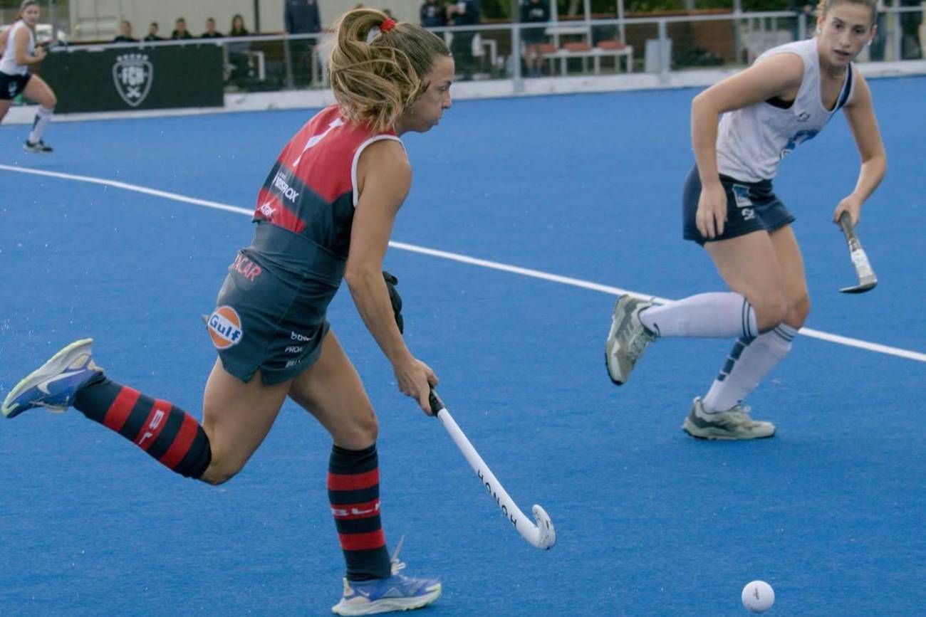 Se disputó una nueva fecha del Oficial Damas A" de hockey.