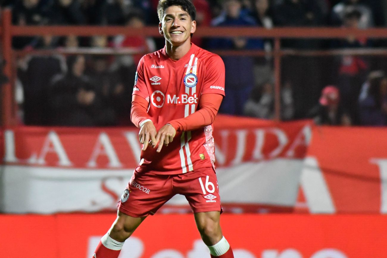 Argentinos en su partido ante Lanús.