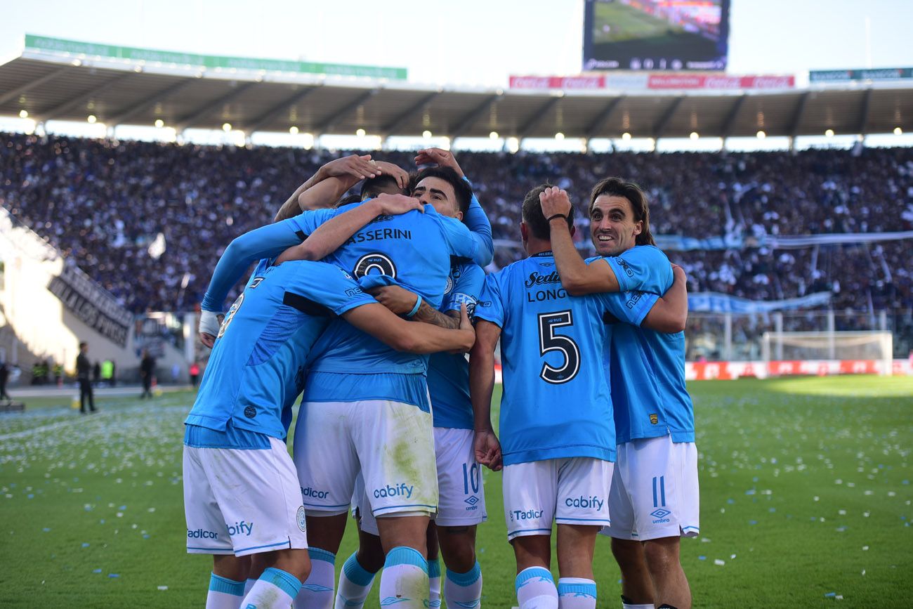 Belgrano venció a Talleres en el estadio Kempes, por los octavos de final de la LPF.
