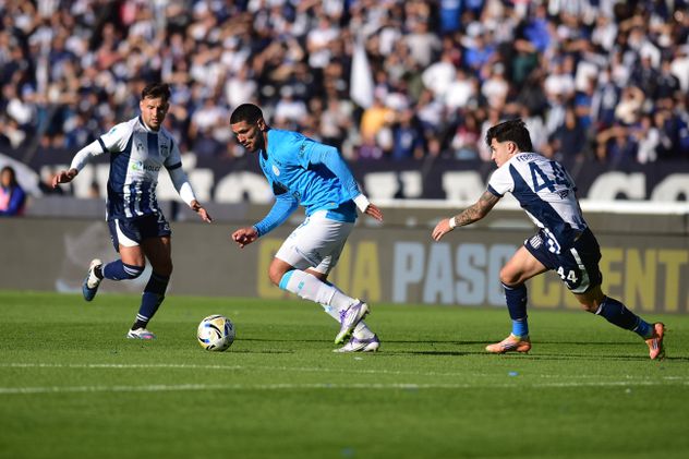 Belgrano venció a Talleres en el estadio Kempes, por los octavos de final de la LPF.