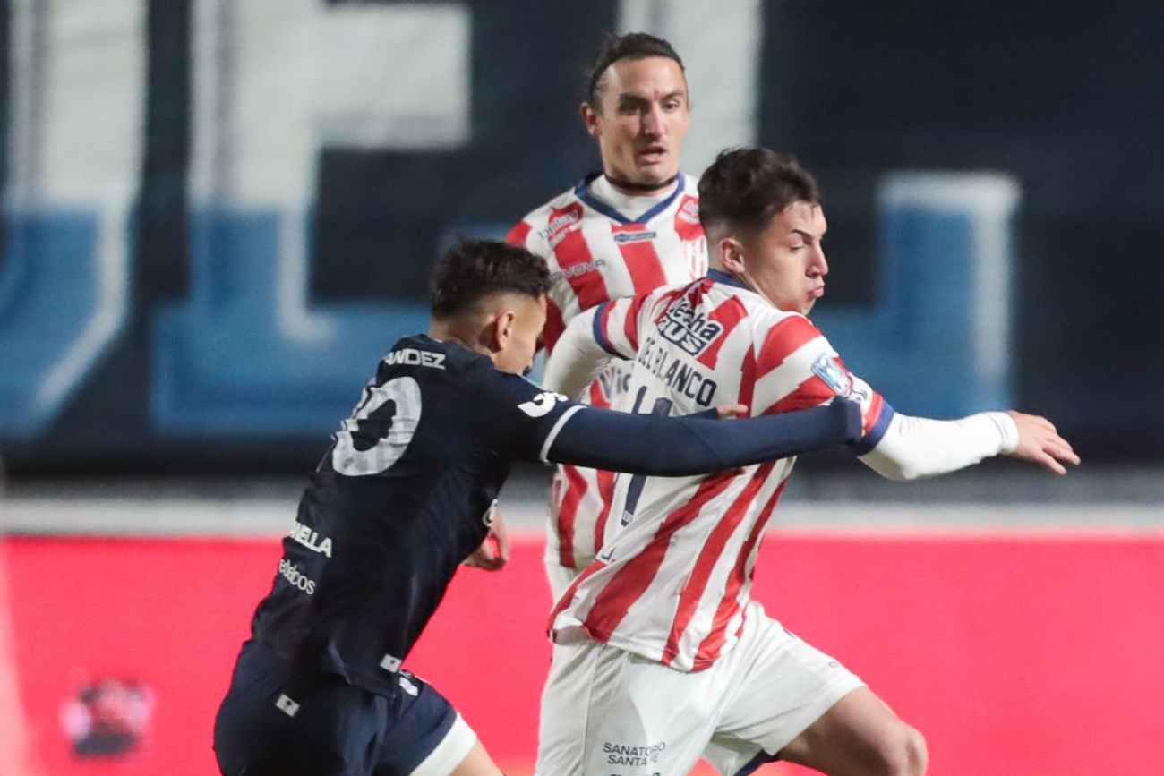 Independiente Rivadavia vs Unión de Santa Fe.