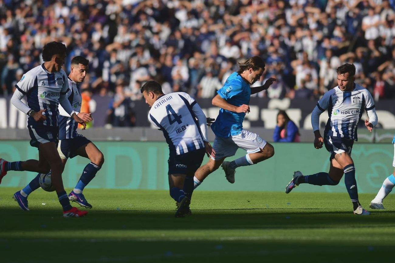 Talleres vs. Belgrano, por los octavos de final del Torneo Apertura, en el Kempes.
