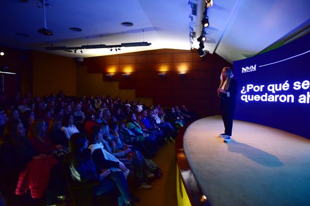 No Más Migajas, conferencia de Chu Rodríguez en el Auditorio de La Voz del Interior.  