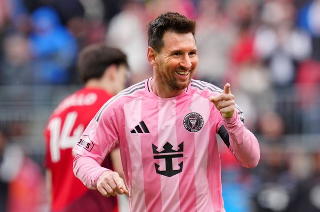 Messi convirtió en la goleada ante Toronto FC por 4-2.