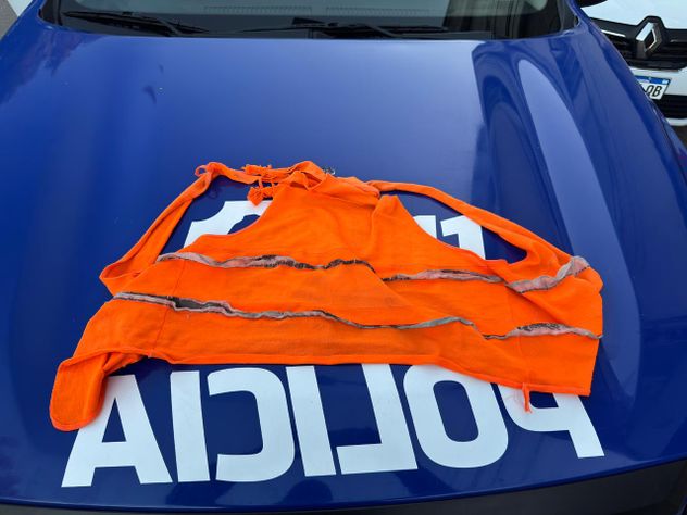 Córdoba. La Policía detuvo a dos “naranjitas” tras dañar un vehículo en barrio Cofico.
