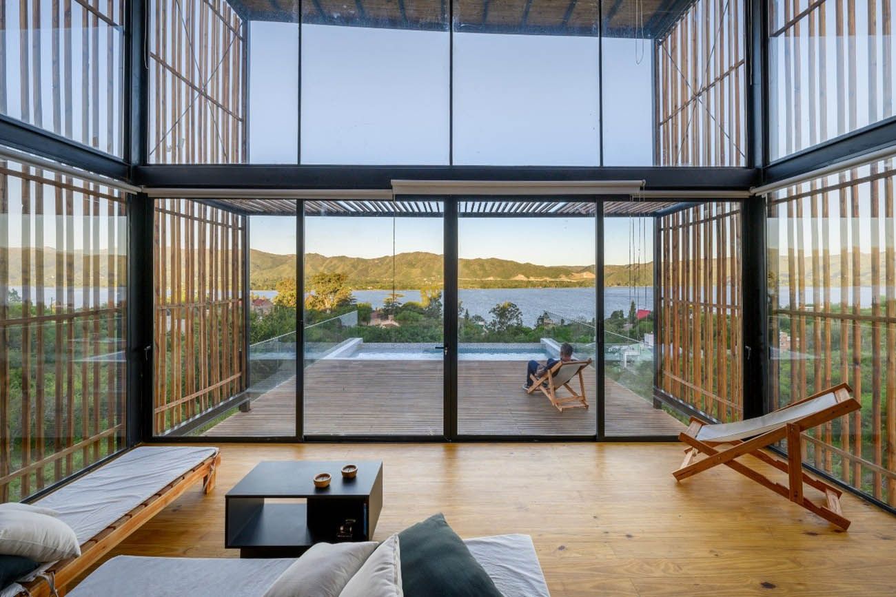 En la nueva corriente de la arquitectura, el ojo descansa de la saturación visual propia de otros estilos (proyecto Casa Solar, arquitecto Pablo Senmartin. Fotógrafo Andrés Diínguez)