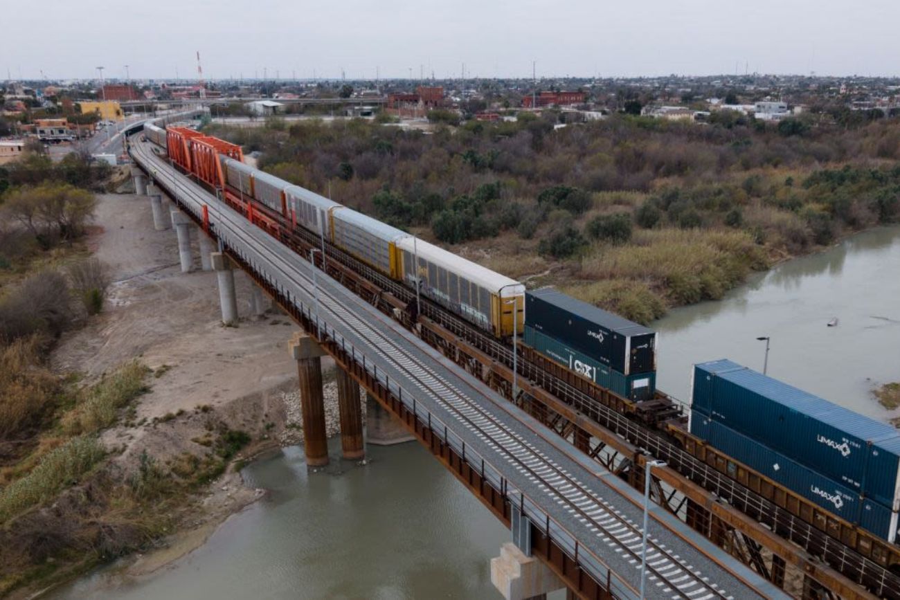 Frontera: encontraron seis cuerpos dentro de un vagón de tren en Texas