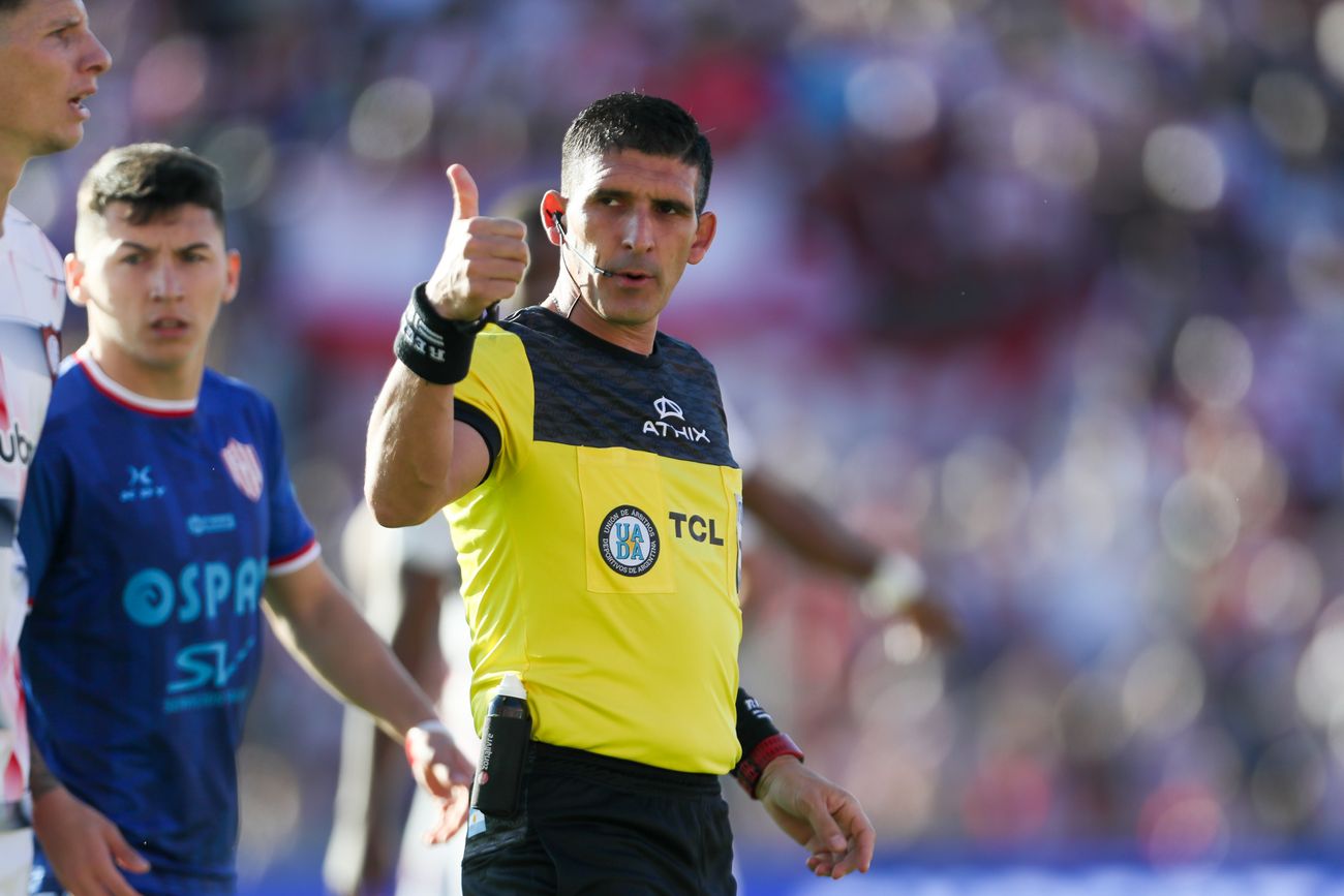 Andrés Merlos será el árbitro en el partido que Belgrano jugará en el Gigante del Alberdi ante Unión por los cuartos de final del Torneo Apertura. (Prensa Unión)