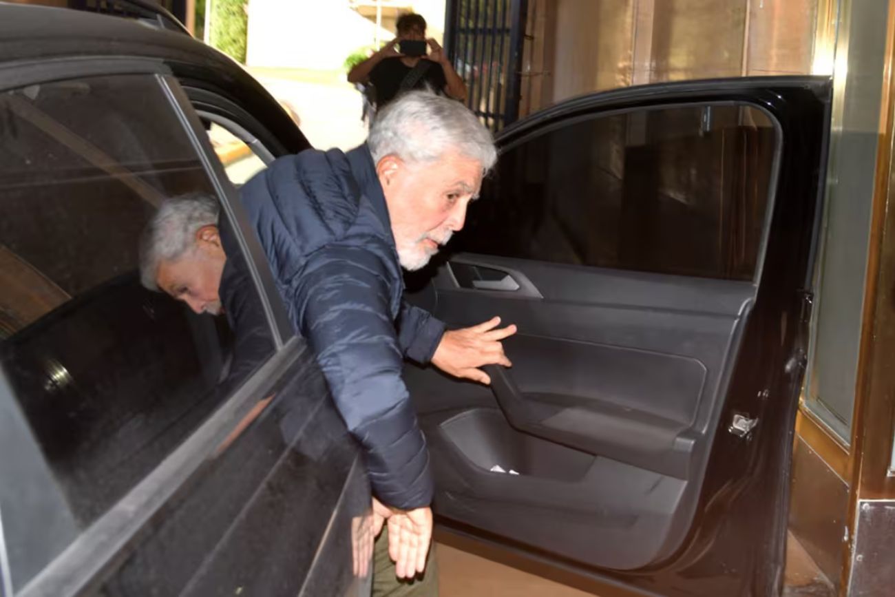 Julio de Vido dejó la cárcel de Ezeiza y cumplirá prisión domiciliaria en su quinta de Zárate
