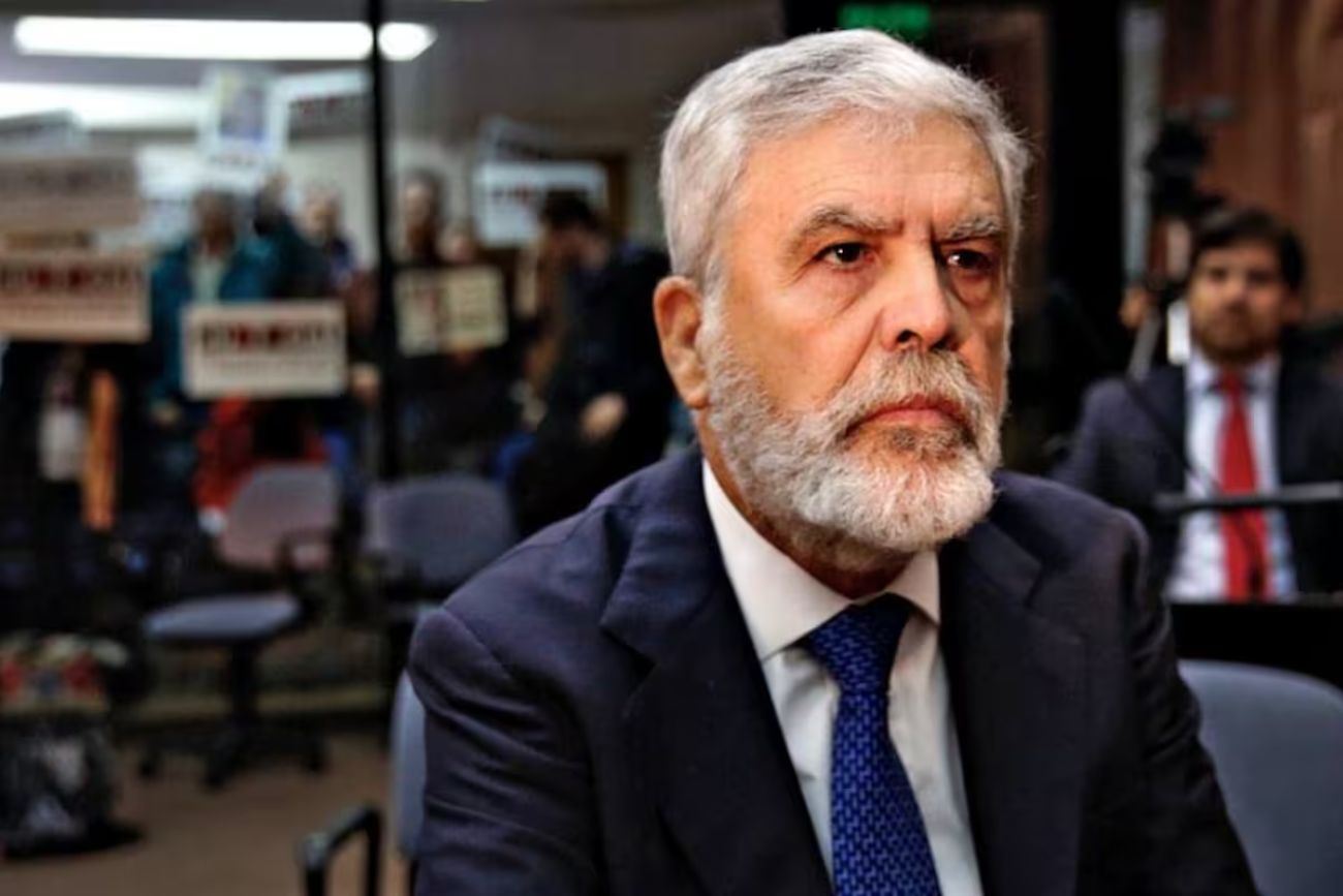 Le concedieron la prisión domiciliaria a Julio De Vido: dejará Ezeiza para ir a su casa de Zárate