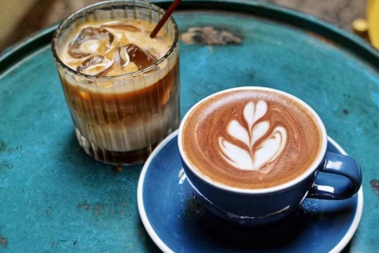 Café frío o caliente: qué le pasa al cuerpo según la ciencia y cuál conviene más.
