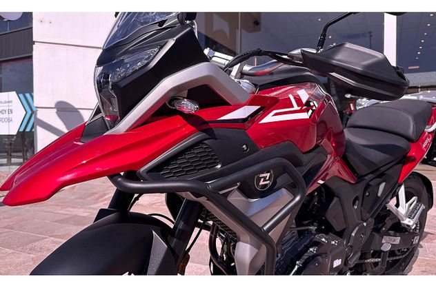 Kove 400x nacida para la aventura.