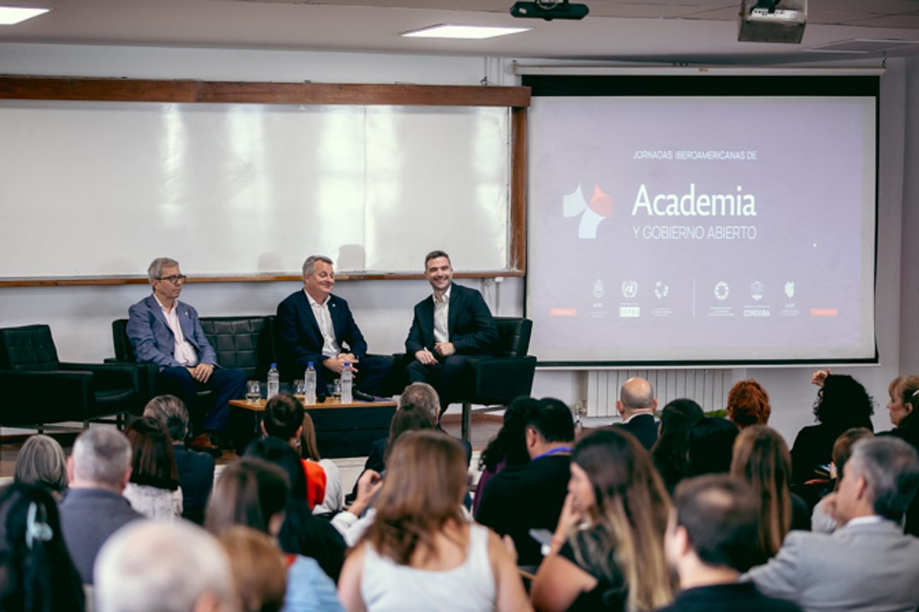 La UNC lanza la III edición del reconocimiento iberoamericano a la transparencia y la academia abierta.
