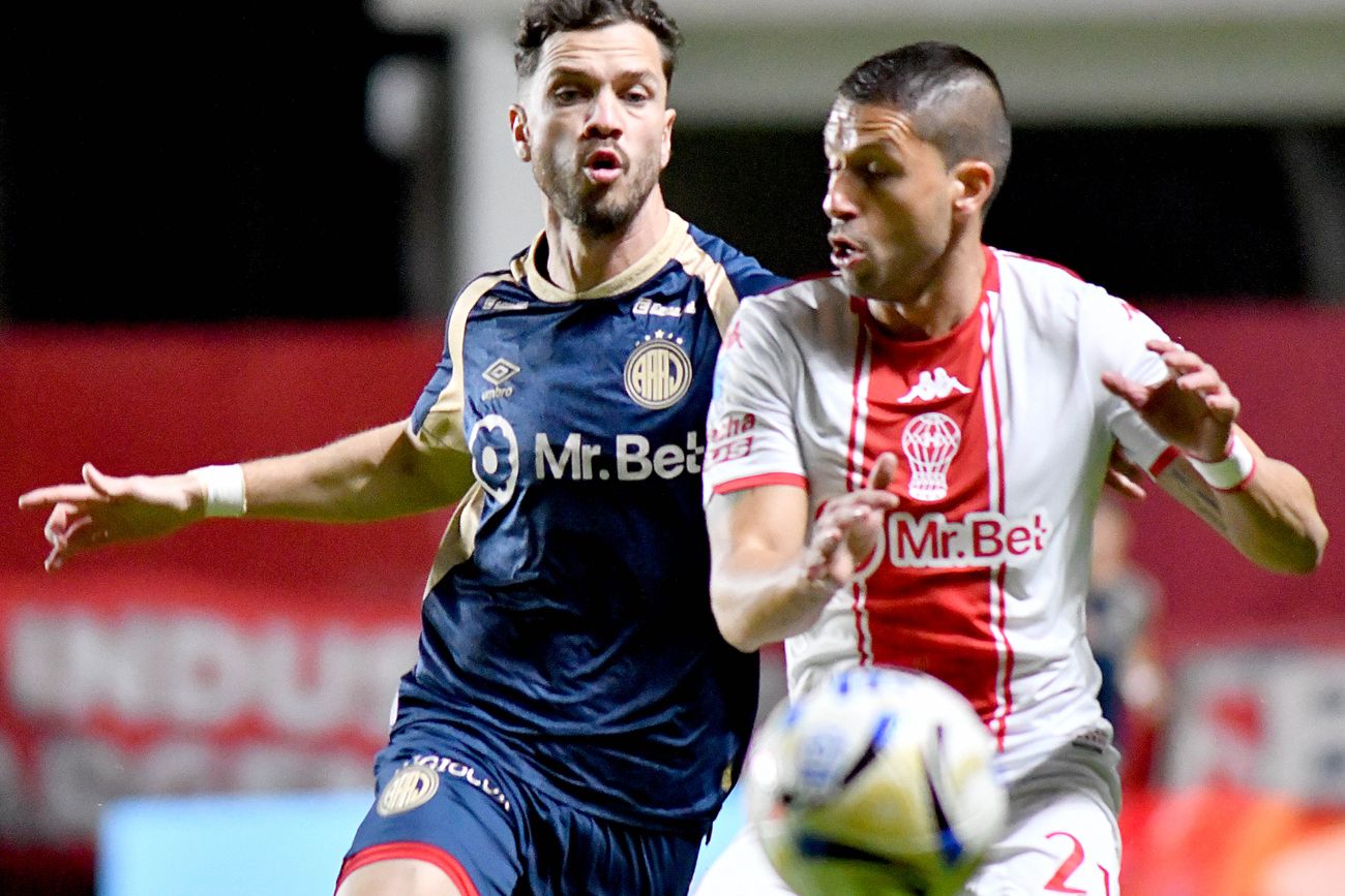 Argentinos Juniors vs. Huracán, por los cuartos de final del Torneo Apertura.