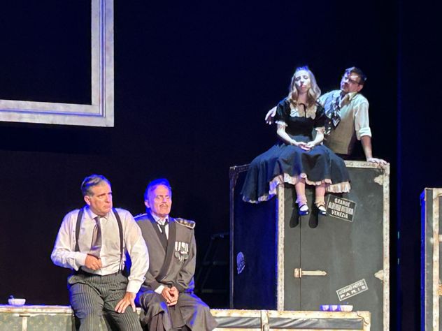 Diego Capusotto interpreta a Hilario en "Tirria", una comedia que le sienta a la perfección. 