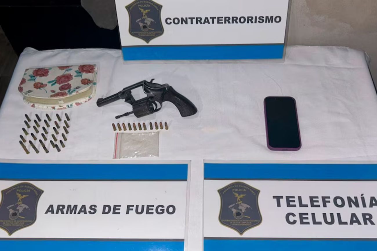 Amenazas escolares: allanaron las casas de dos menores y secuestraron un revólver