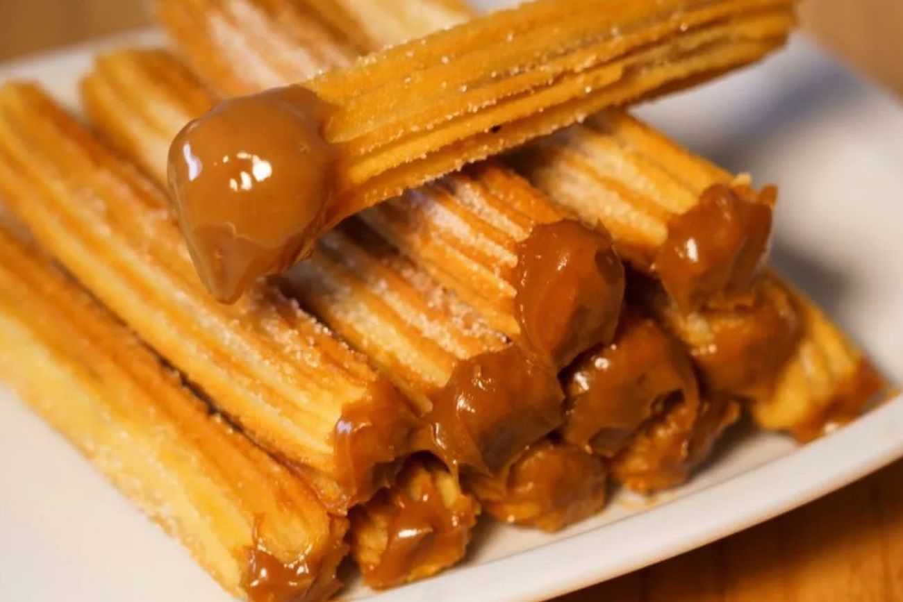 La versión saludable de los churros se prepara con avena, banana y dulce de leche sin azúcar.