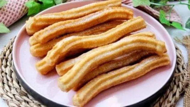 La versión saludable de los churros se prepara con avena, banana y dulce de leche sin azúcar.