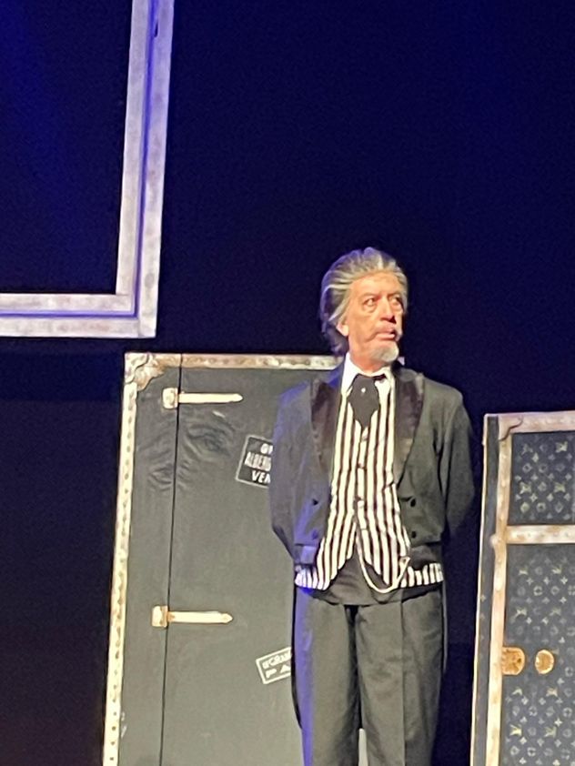 Diego Capusotto interpreta a Hilario en "Tirria", una comedia que le sienta a la perfección. 