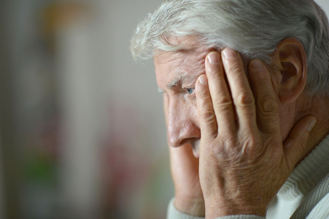 La señal silenciosa del Alzheimer que se detecta al usar shampoo o jabón.