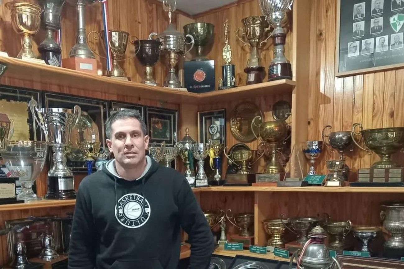 Germán Baralle, presidente de Atenas, asumió la responsabilidad del descenso. (Prensa Atenas)