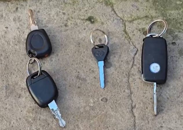 Robaban camionetas de alta gama, pero cayeron por pagar un albergue transitorio con QR.