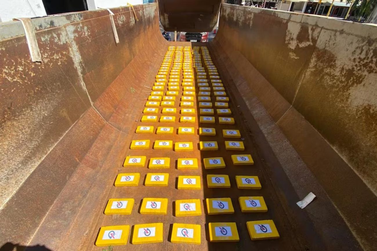 Desarticularon una banda que transportaba cocaína en camiones de construcción: se dirigía a Córdoba