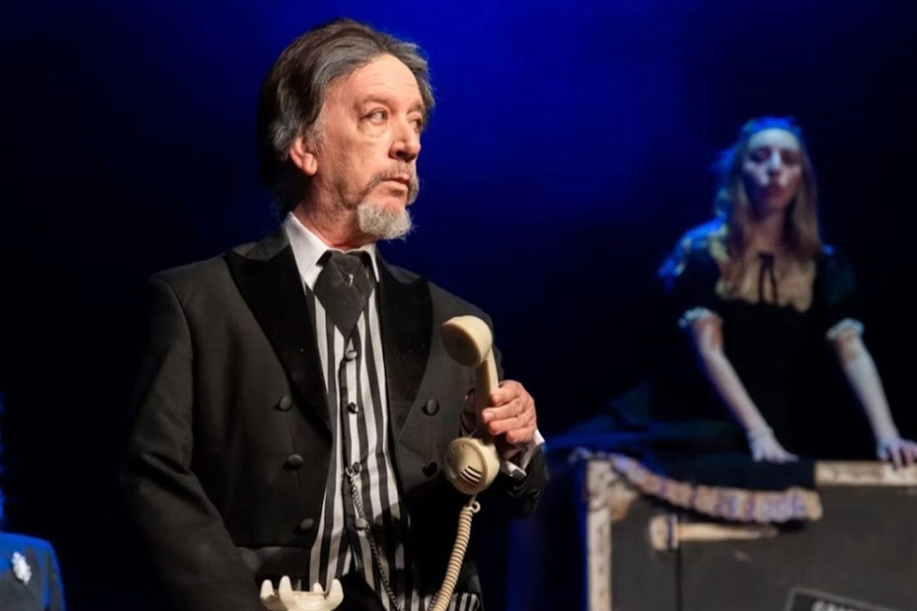 Diego Capusotto interpreta a Hilario en Tirria, una comedia que le sienta a la perfección. 