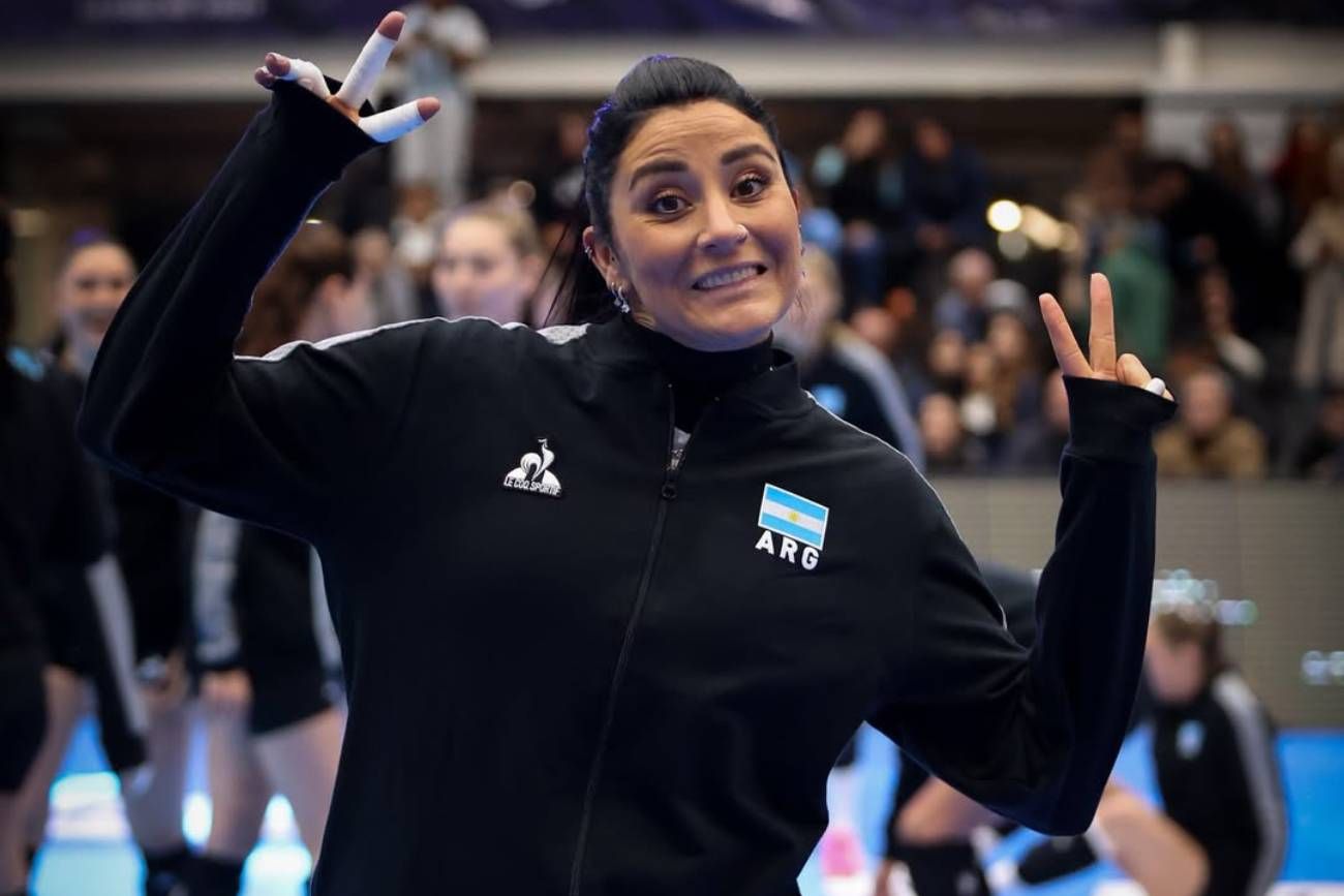 Yas Nizetich en su partido despedida de la selección argentina femenina de vóley.